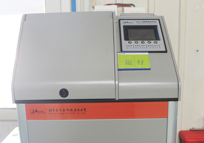 先进的检测设备